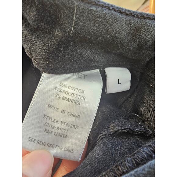 Vervet Women's Mid Rise Distressed Denim Cutt-Off Shorts Black Size Large - Picture 4 of 4